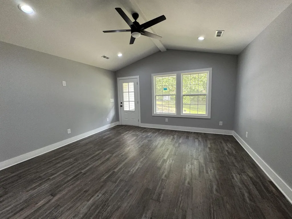 296 Hillview Drive Cadiz KY 42211
