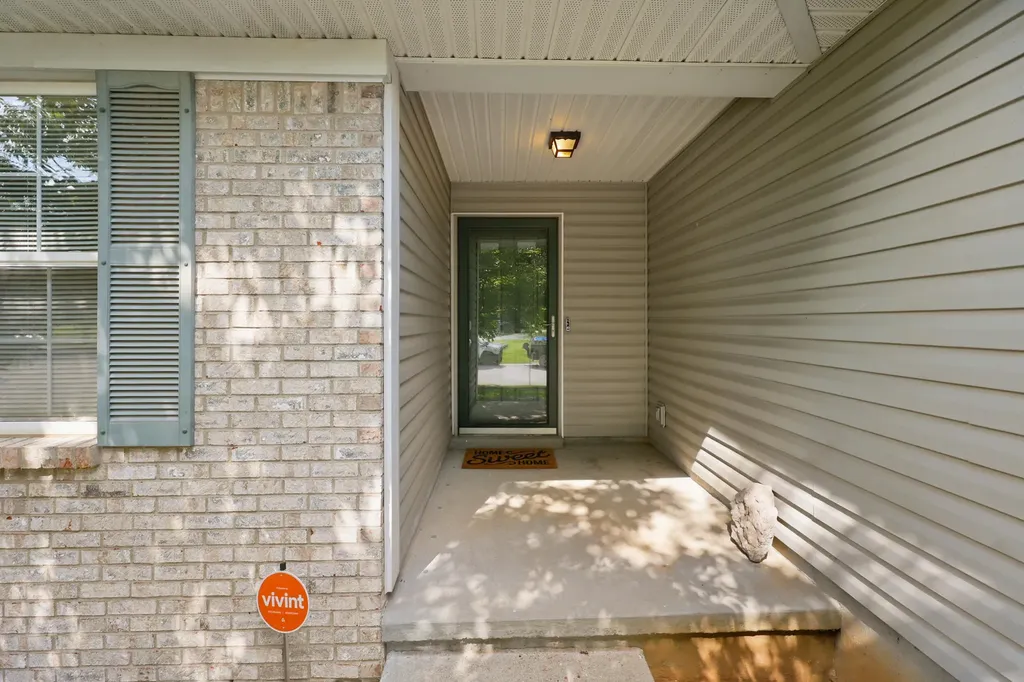 1945 Dark Tower Road Lexington KY 40511