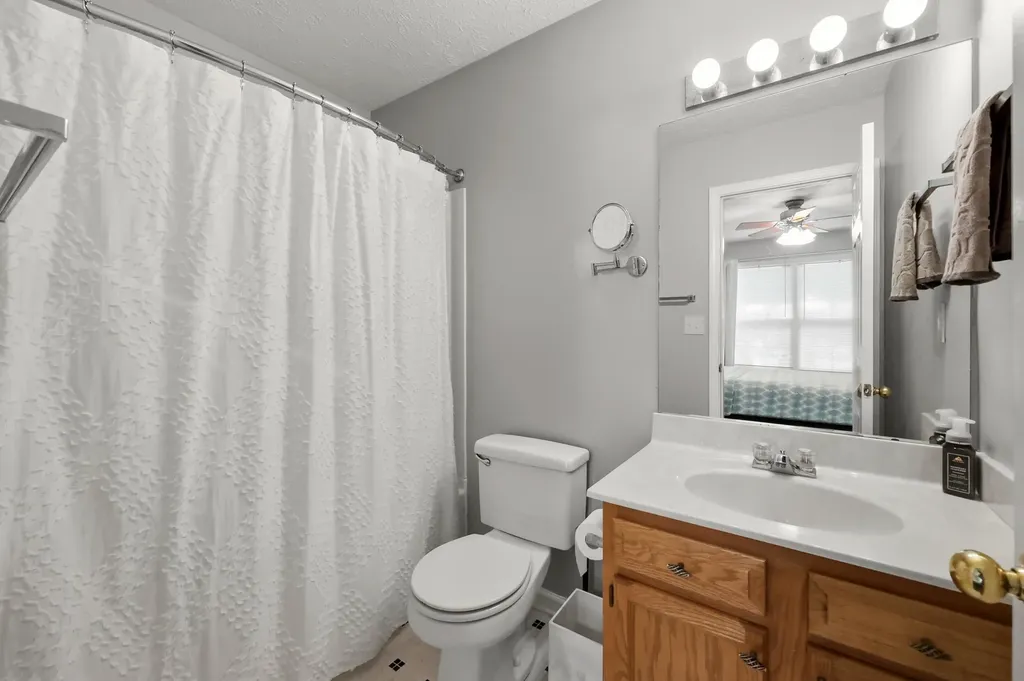1945 Dark Tower Road Lexington KY 40511