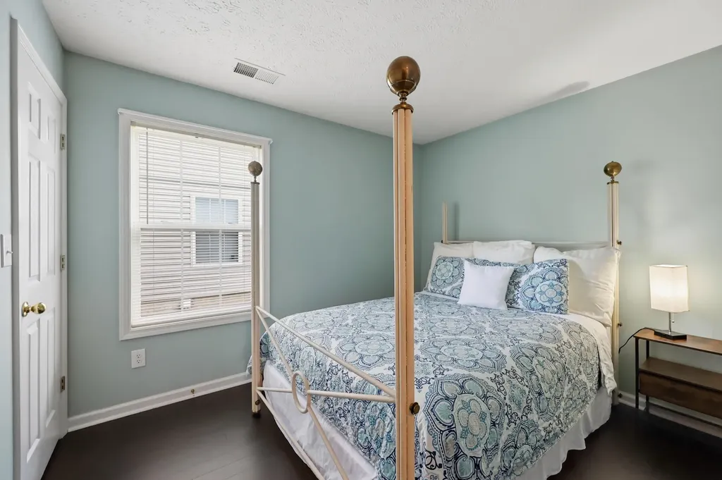 1945 Dark Tower Road Lexington KY 40511