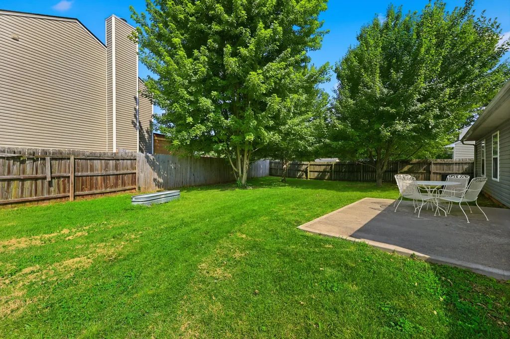 1945 Dark Tower Road Lexington KY 40511