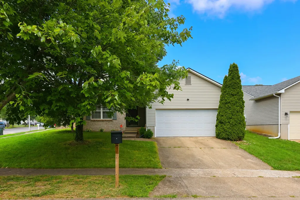 1945 Dark Tower Road Lexington KY 40511