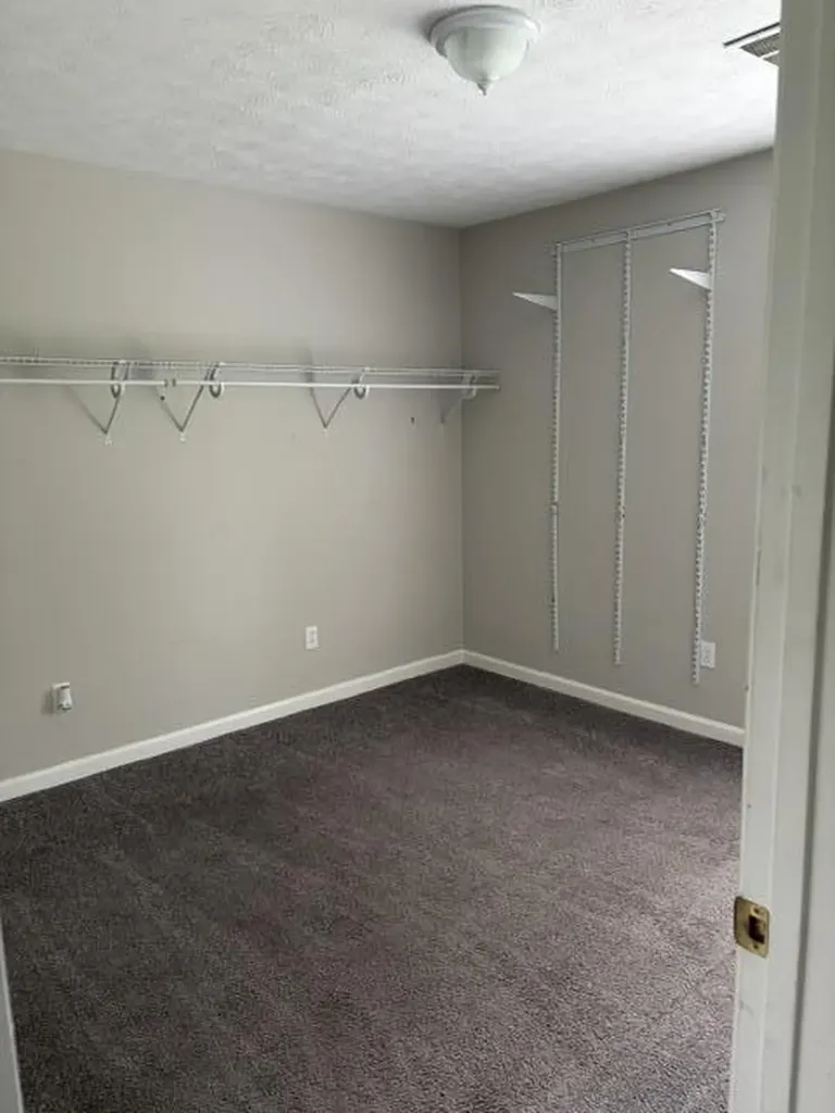 105 Charmac Road Versailles KY 40383