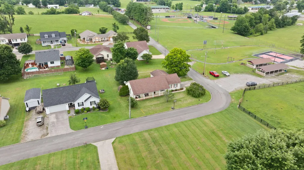 389 Park Lane Science Hill KY 42553
