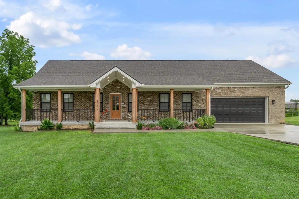 1082 Johns Way Lawrenceburg KY 40342
