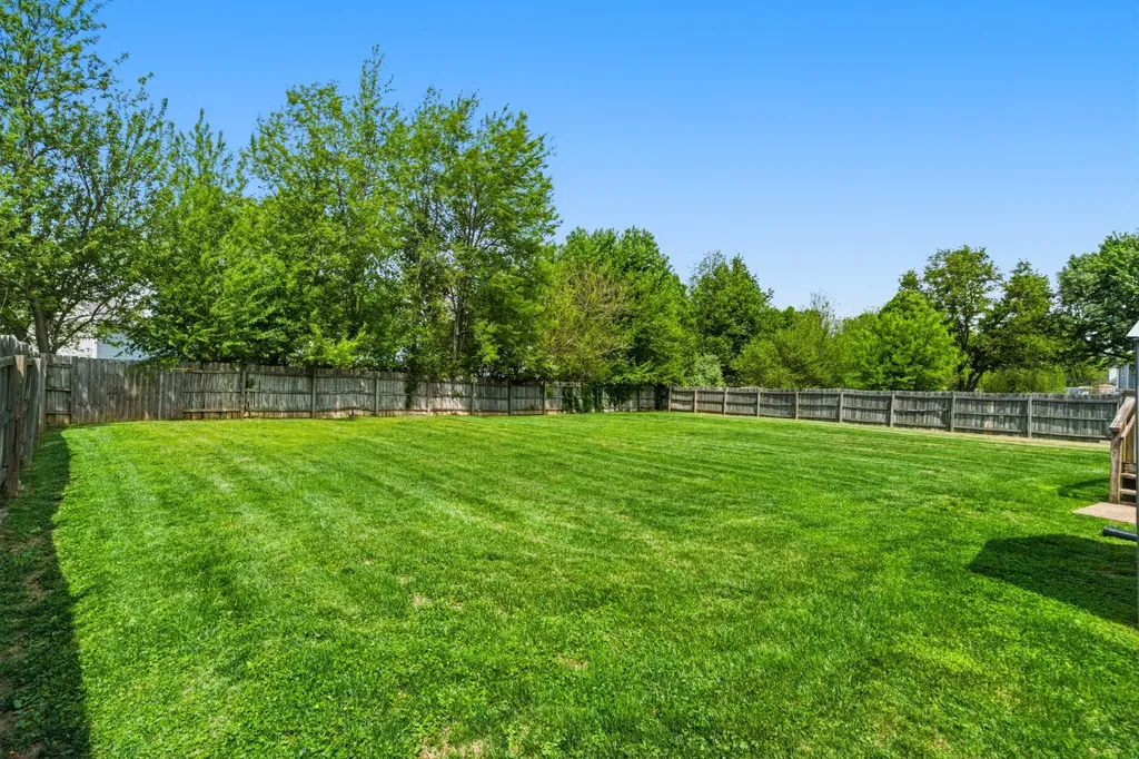 1215 Williamsburg Drive Elizabethtown KY 42701