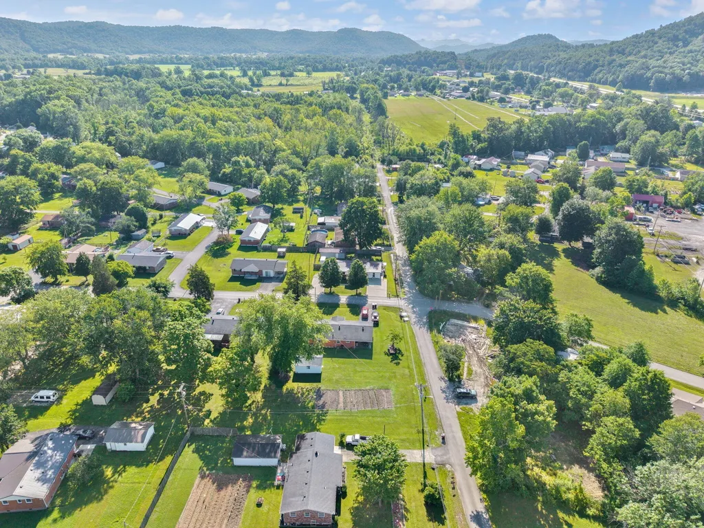 132 Airport Road Stanton KY 40380