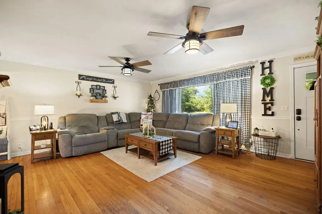 132 Airport Road Stanton KY 40380