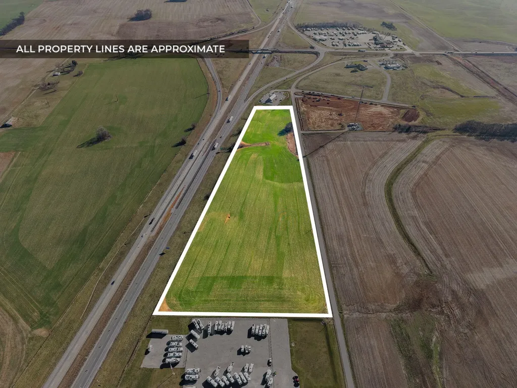 2500 2500 Walter Garrett Ln Lane Oak Grove KY 42262