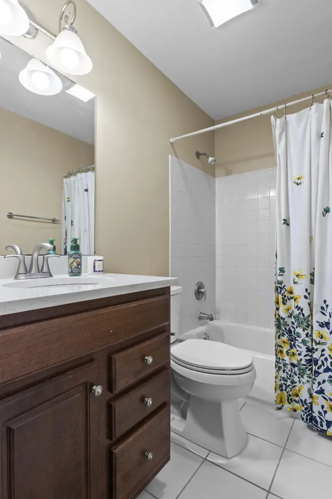 4410 Wisteria Landing Circle Louisville KY 40218