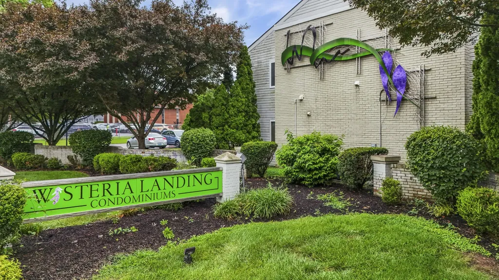 4410 Wisteria Landing Circle Louisville KY 40218