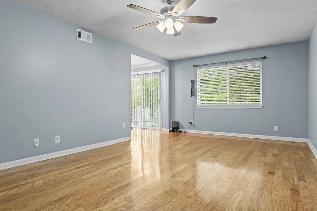 4410 Wisteria Landing Circle Louisville KY 40218