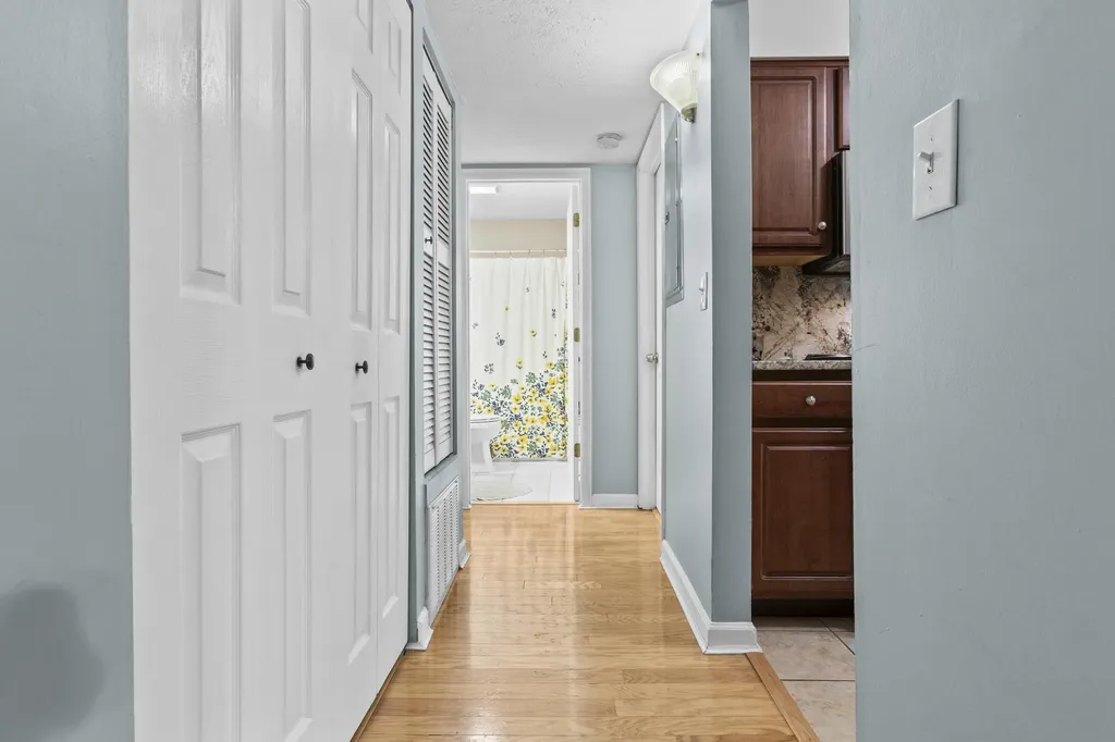 4410 Wisteria Landing Circle Louisville KY 40218