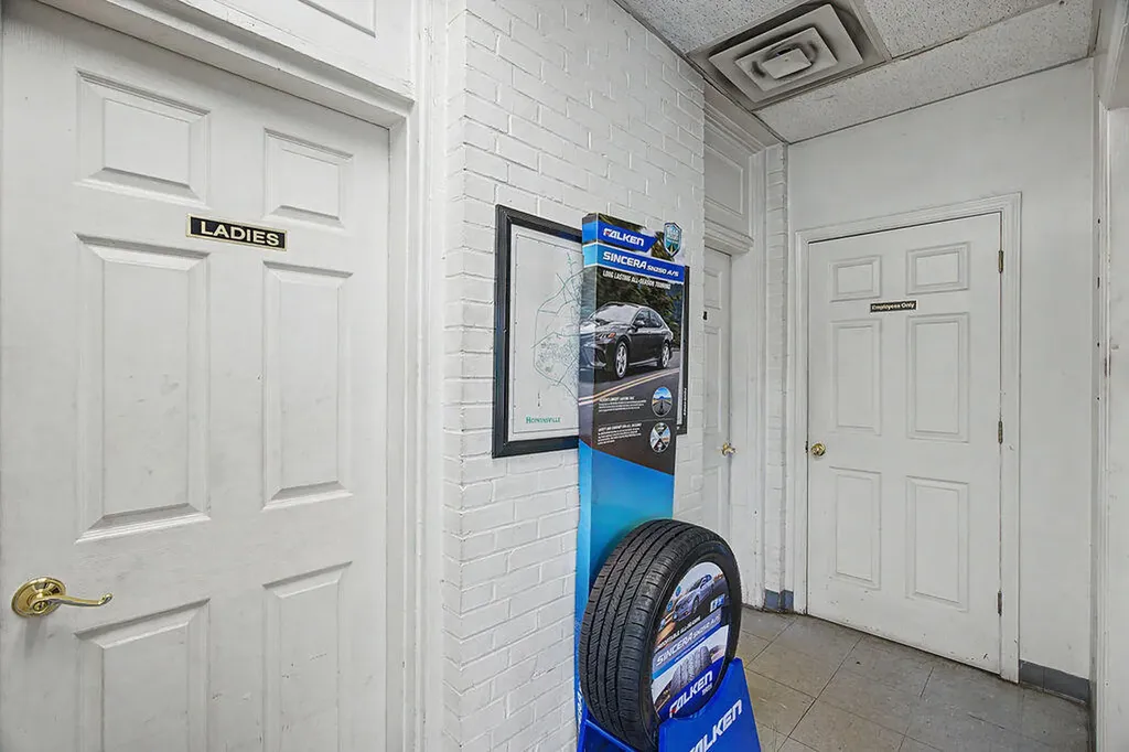1079 N Main Street Hopkinsville KY 42240