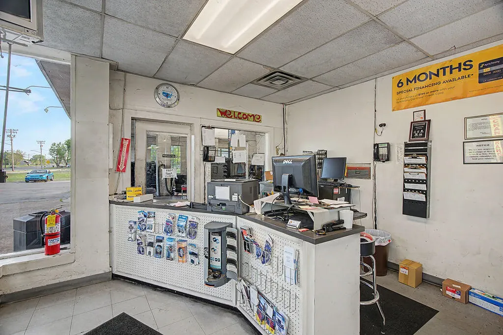 1079 N Main Street Hopkinsville KY 42240