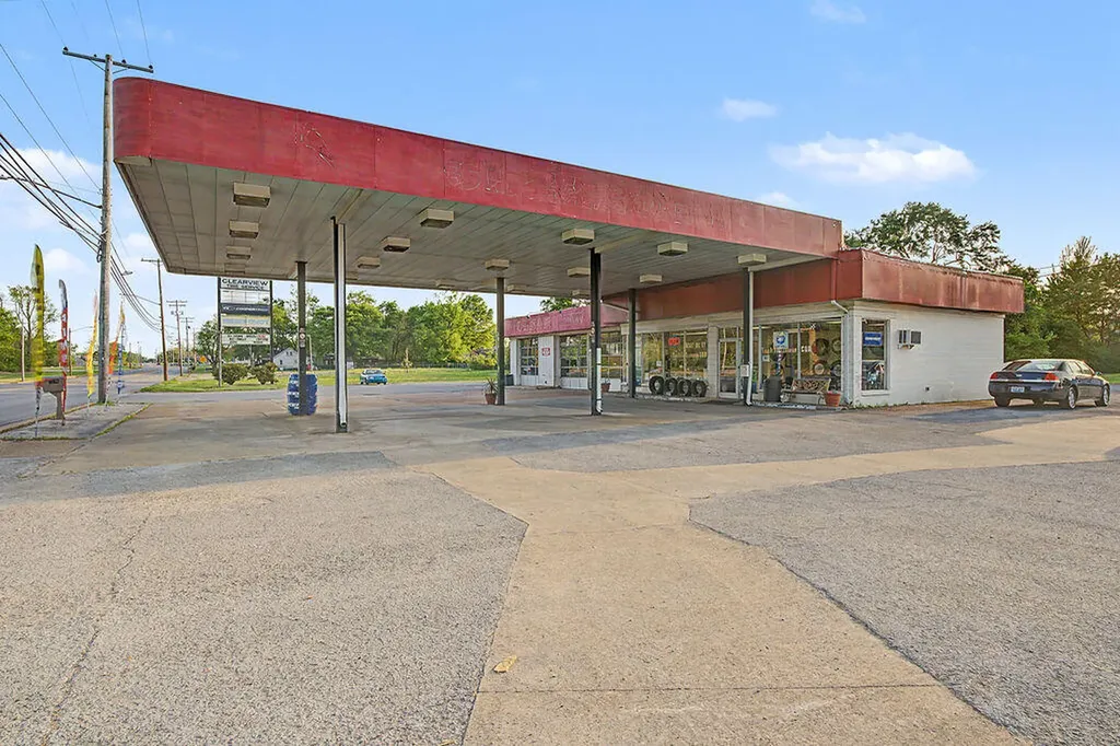 1079 N Main Street Hopkinsville KY 42240