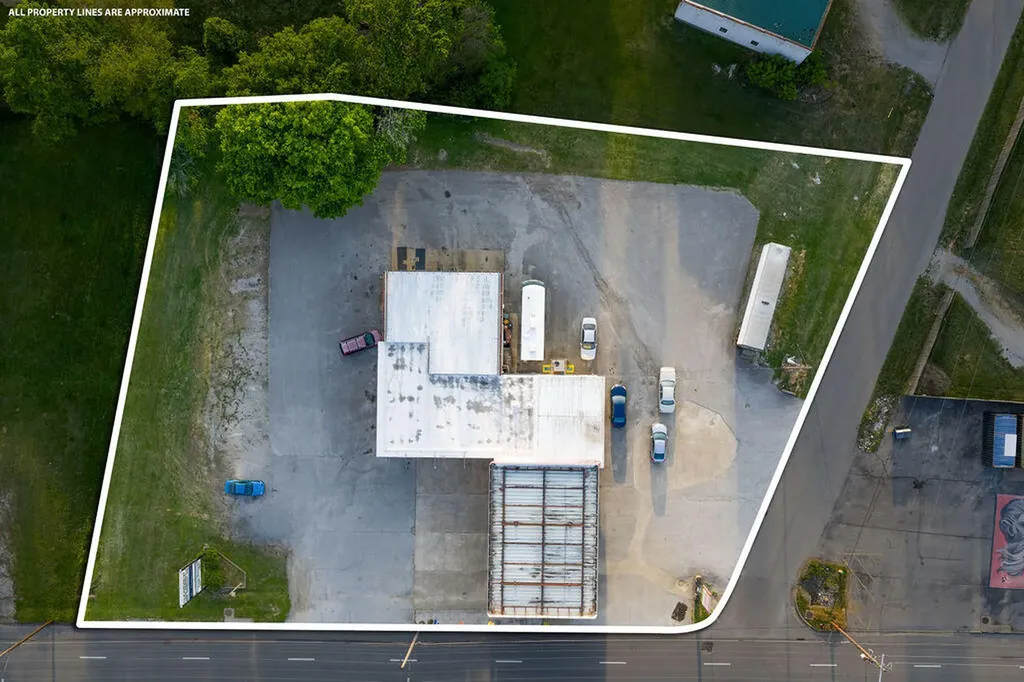 1079 N Main Street Hopkinsville KY 42240