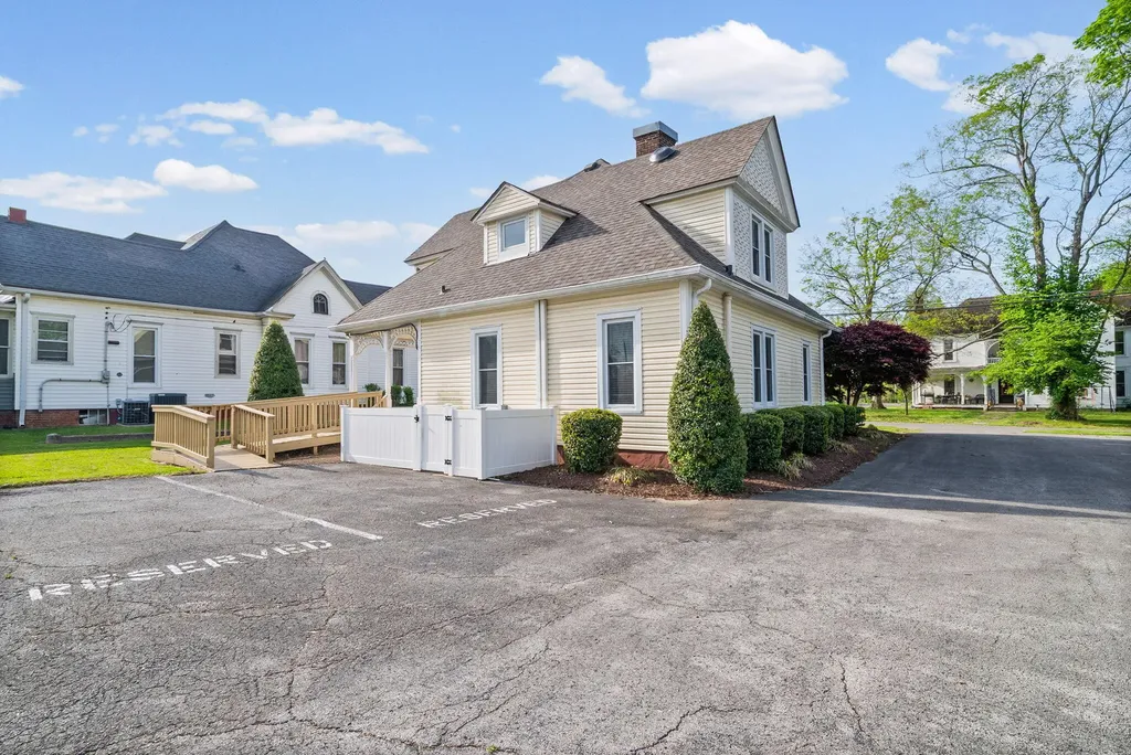 308 W 15th Street Hopkinsville KY 42240