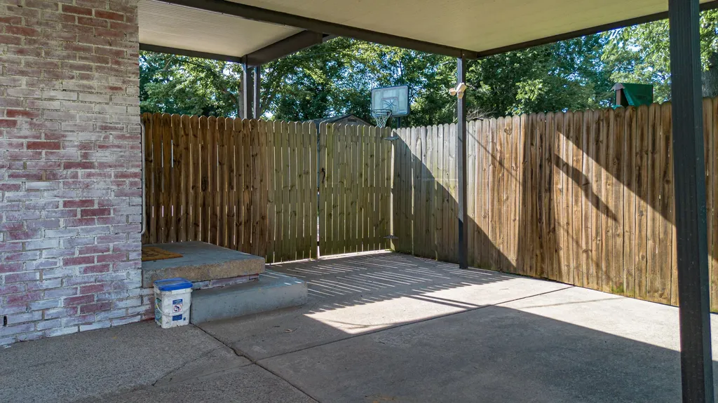143 Iroquois Drive Paducah KY 42001