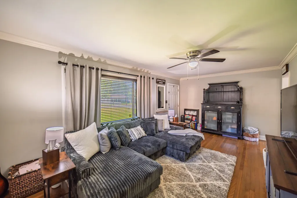 143 Iroquois Drive Paducah KY 42001