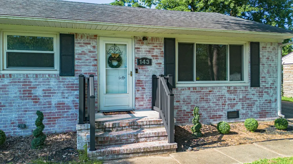 143 Iroquois Drive Paducah KY 42001