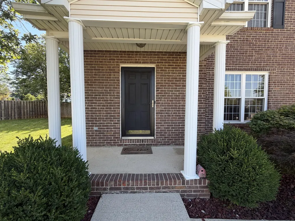 205 Dundee Court Versailles KY 40383