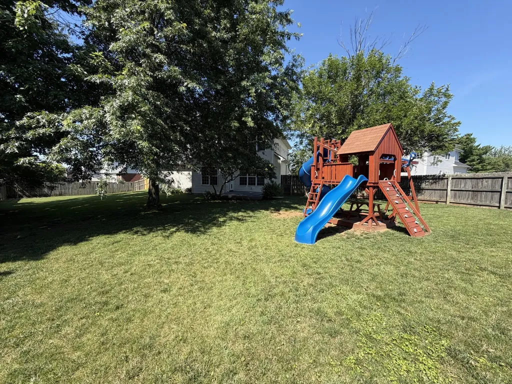 205 Dundee Court Versailles KY 40383