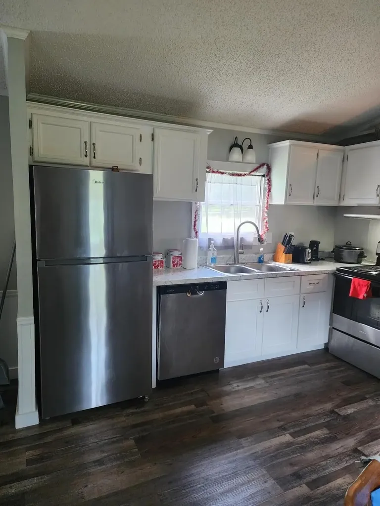 33 Tanglewood Drive Burnside KY 42519