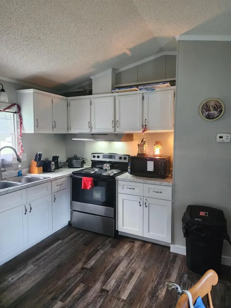 33 Tanglewood Drive Burnside KY 42519