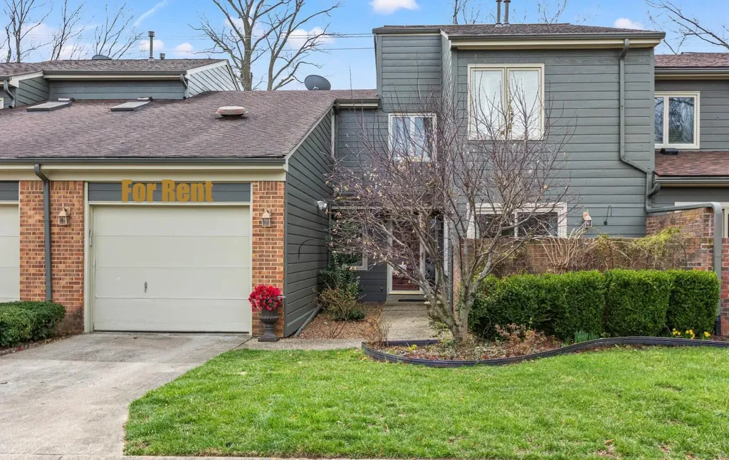2140 Fort Harrods Drive Lexington KY 40513