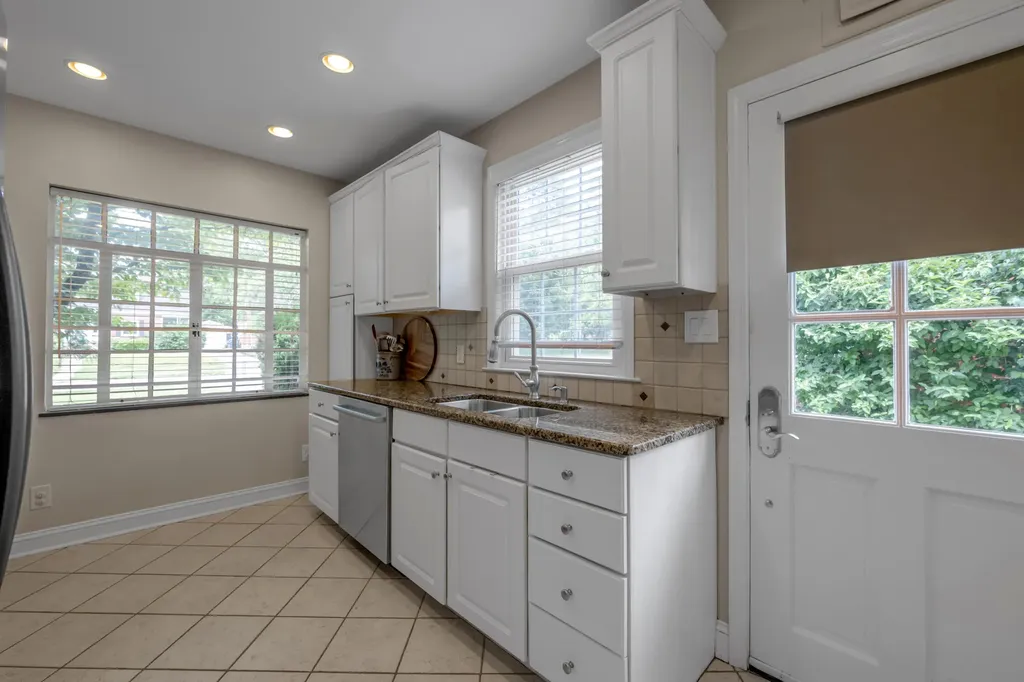 1028 Cooper Drive Lexington KY 40502