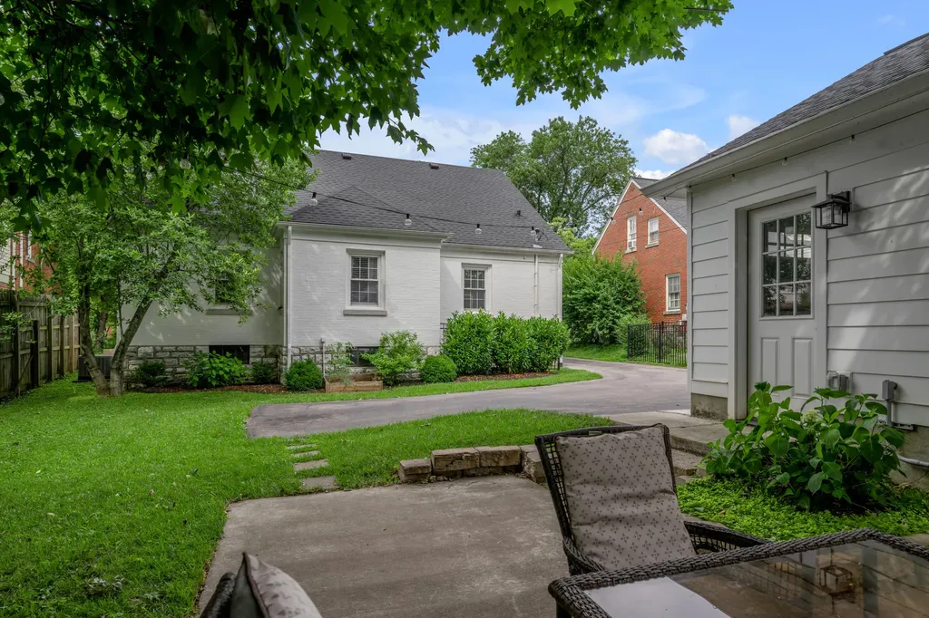 1028 Cooper Drive Lexington KY 40502