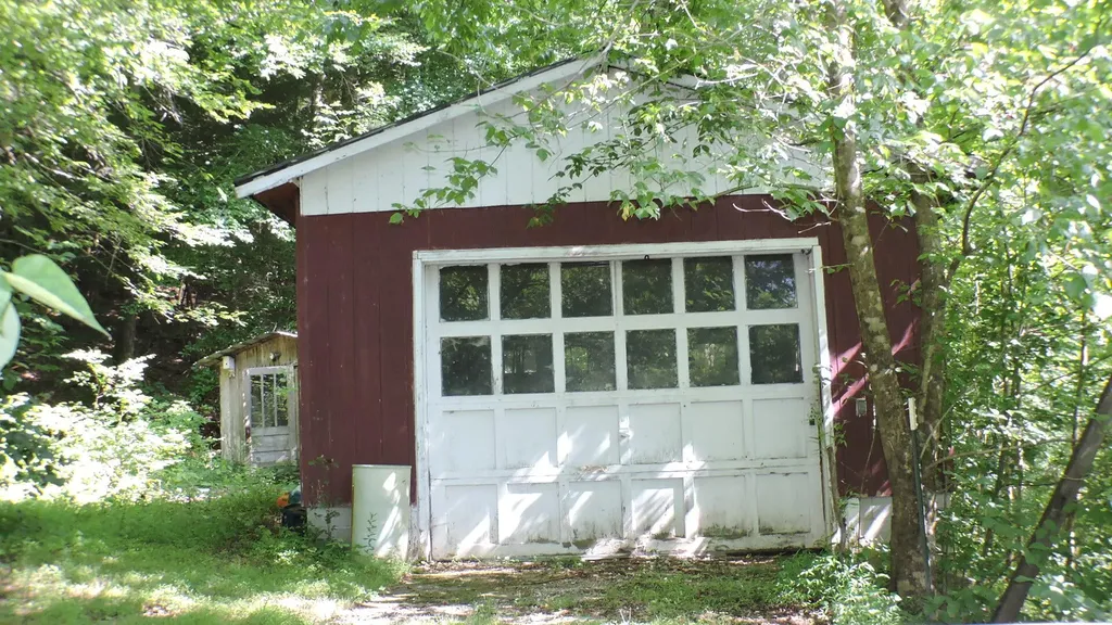 582 Clifton Road Frenchburg KY 40322