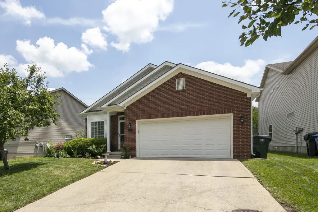3361 Scottish Trace Lexington KY 40509
