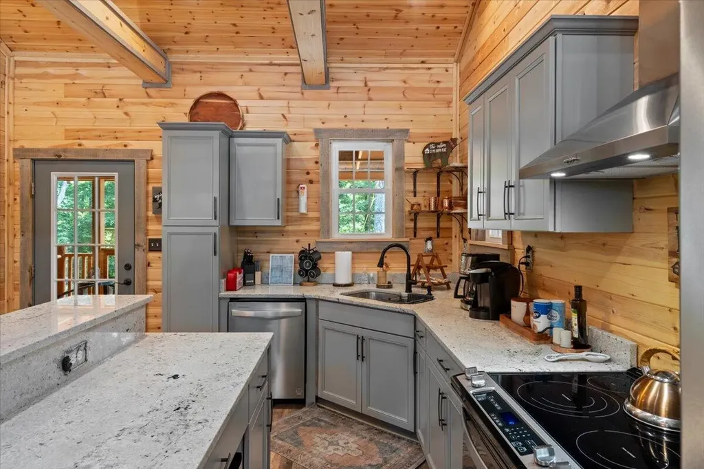 259 Heavenly Lane Frenchburg KY 40322