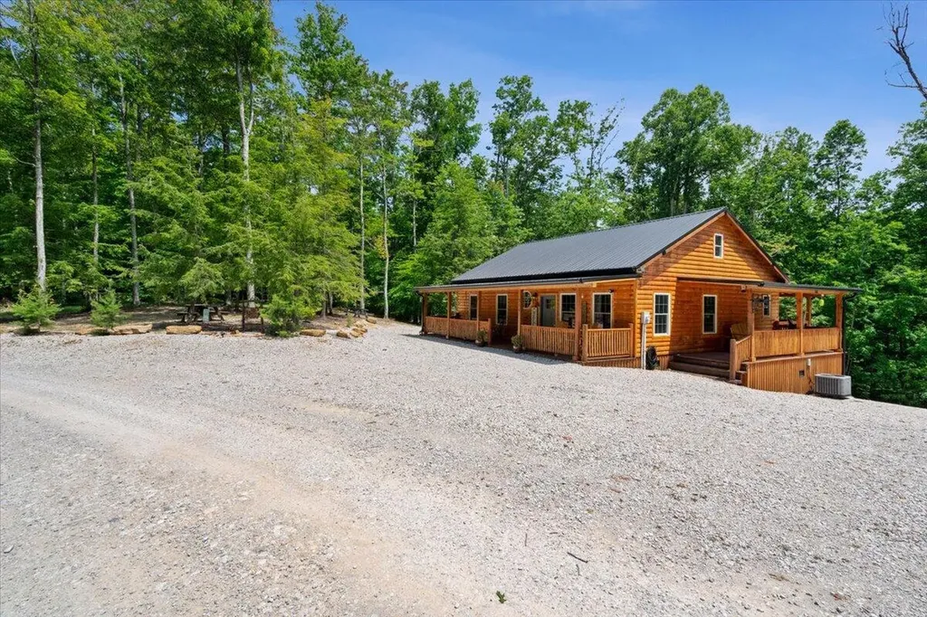 259 Heavenly Lane Frenchburg KY 40322