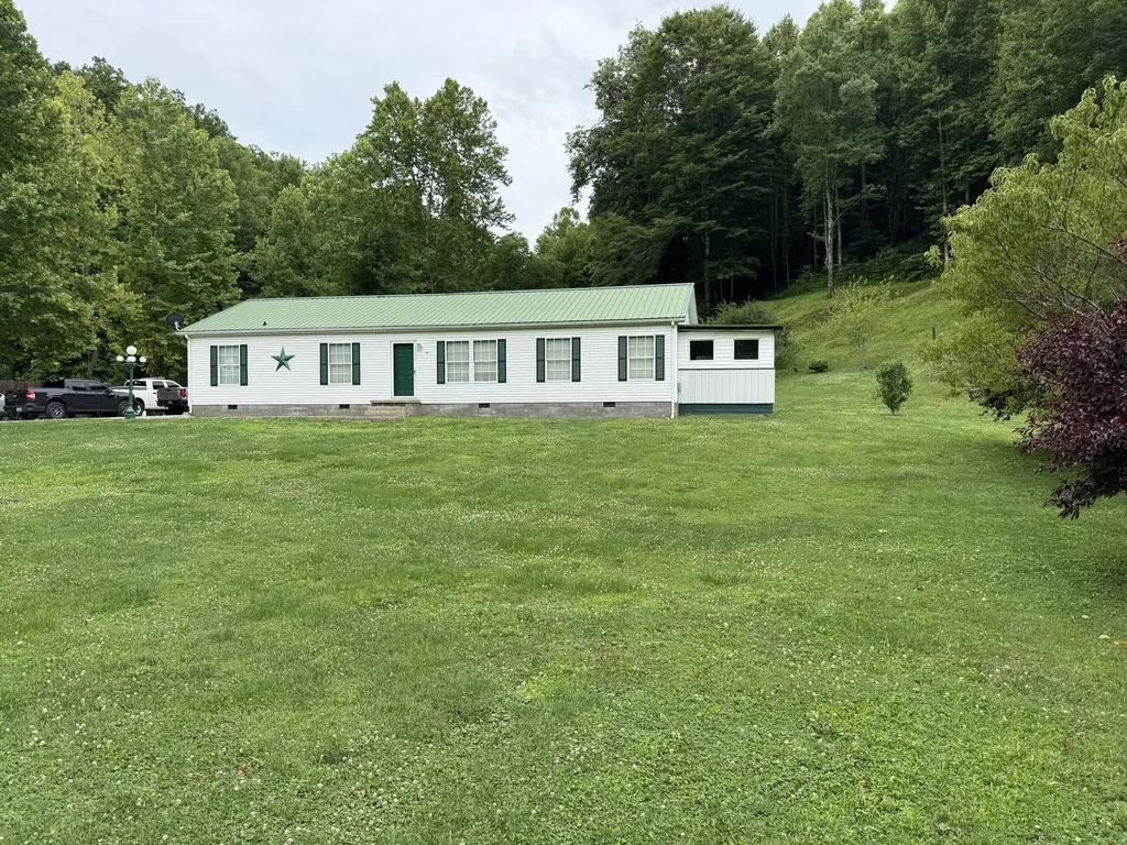 75 Cornwell Station Road Frenchburg KY 40322