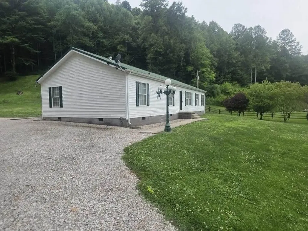 75 Cornwell Station Road Frenchburg KY 40322