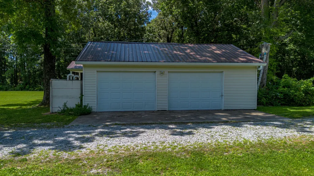 2585 John L Puryear Drive Paducah KY 42003