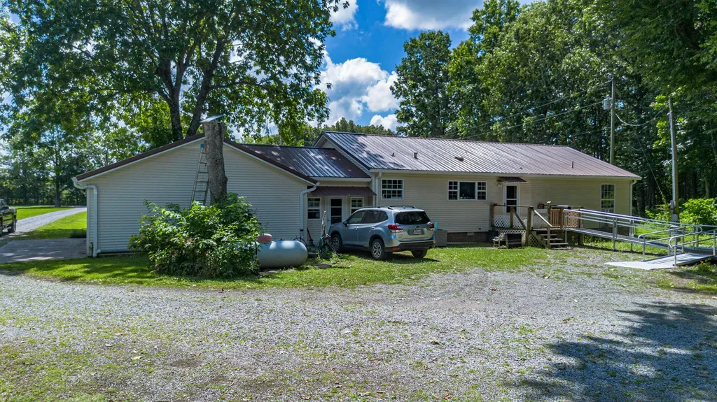 2585 John L Puryear Drive Paducah KY 42003