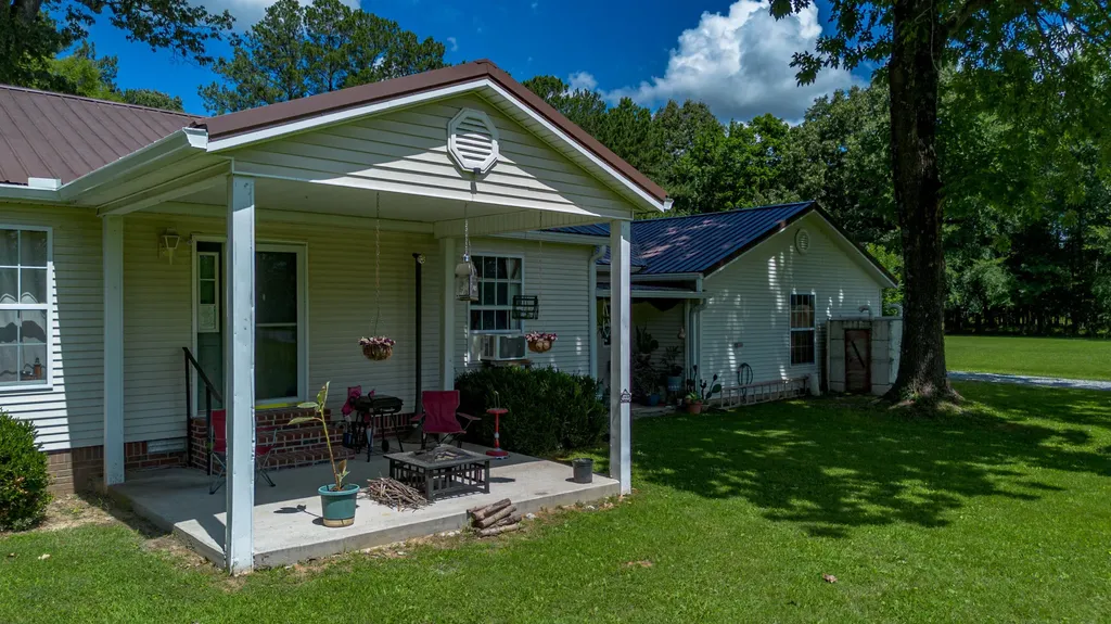 2585 John L Puryear Drive Paducah KY 42003