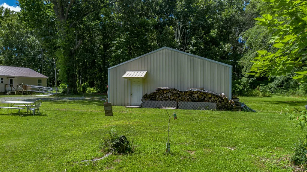 2585 John L Puryear Drive Paducah KY 42003