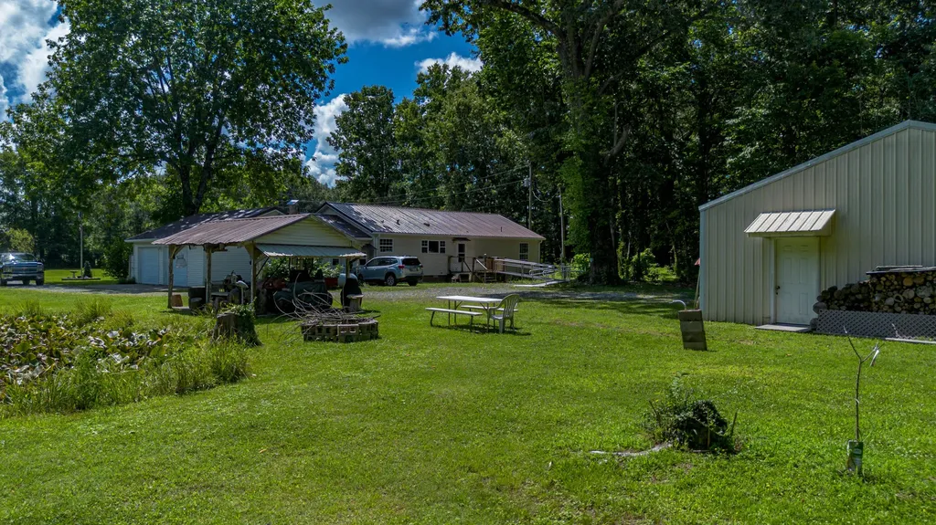 2585 John L Puryear Drive Paducah KY 42003
