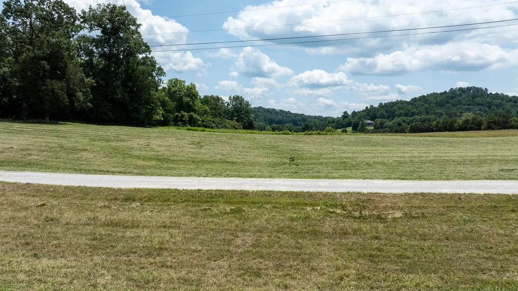 70 Maggie Way Somerset KY 42503