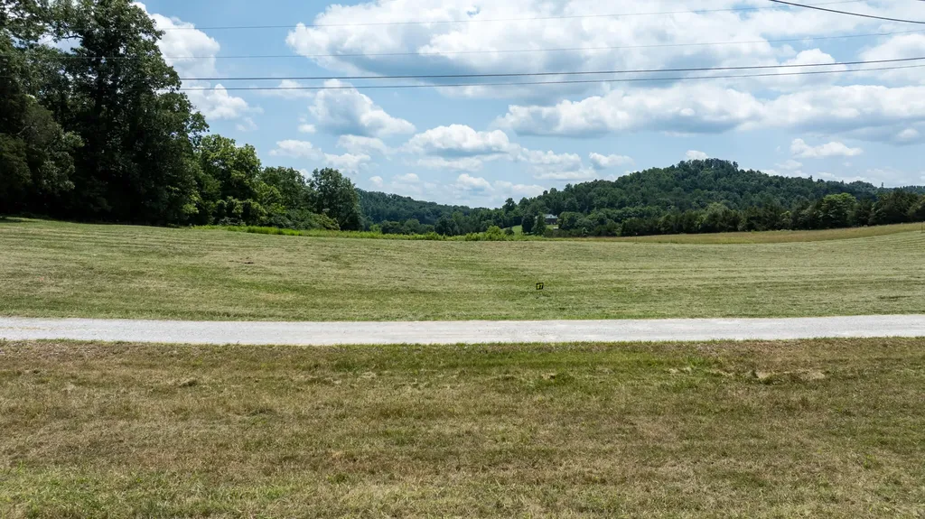 70 Maggie Way Somerset KY 42503
