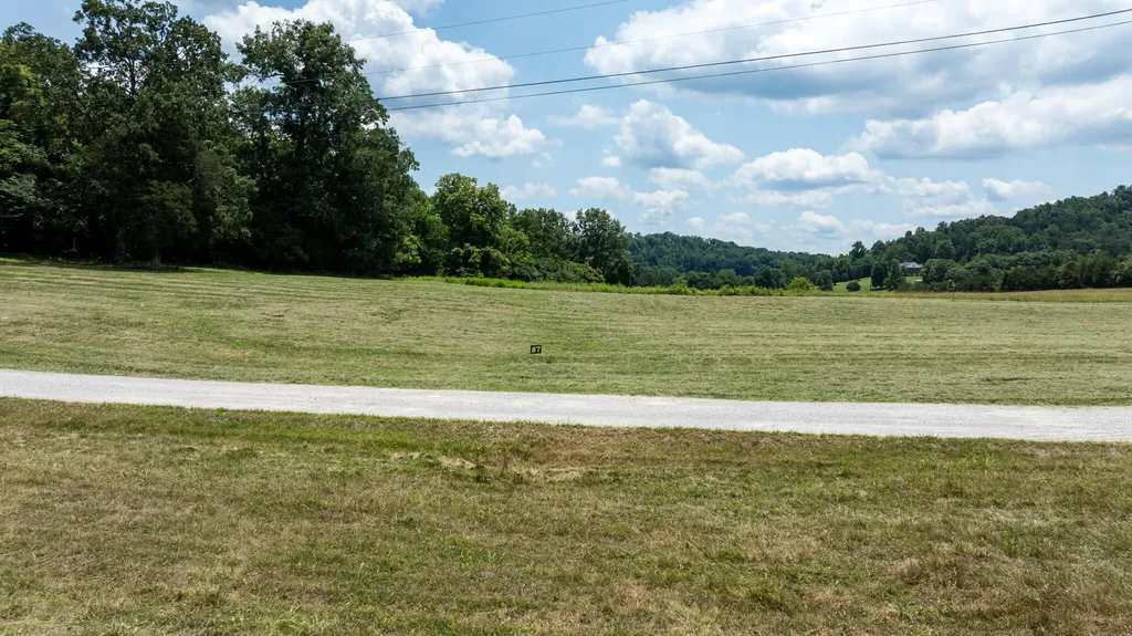 70 Maggie Way Somerset KY 42503