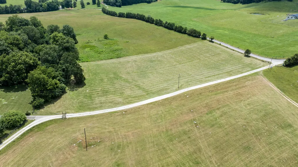 70 Maggie Way Somerset KY 42503