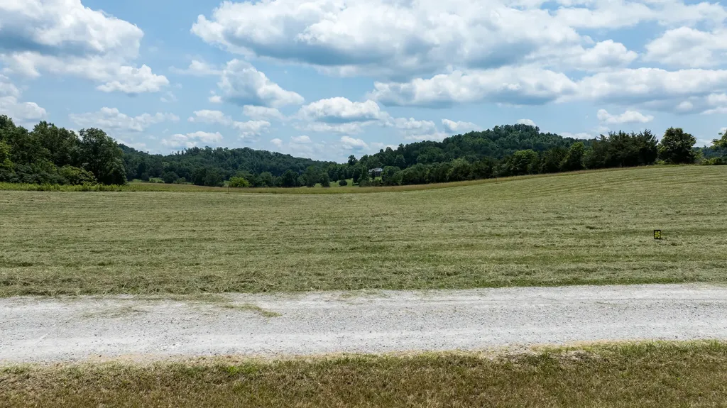 32 Maggie Way Somerset KY 42503