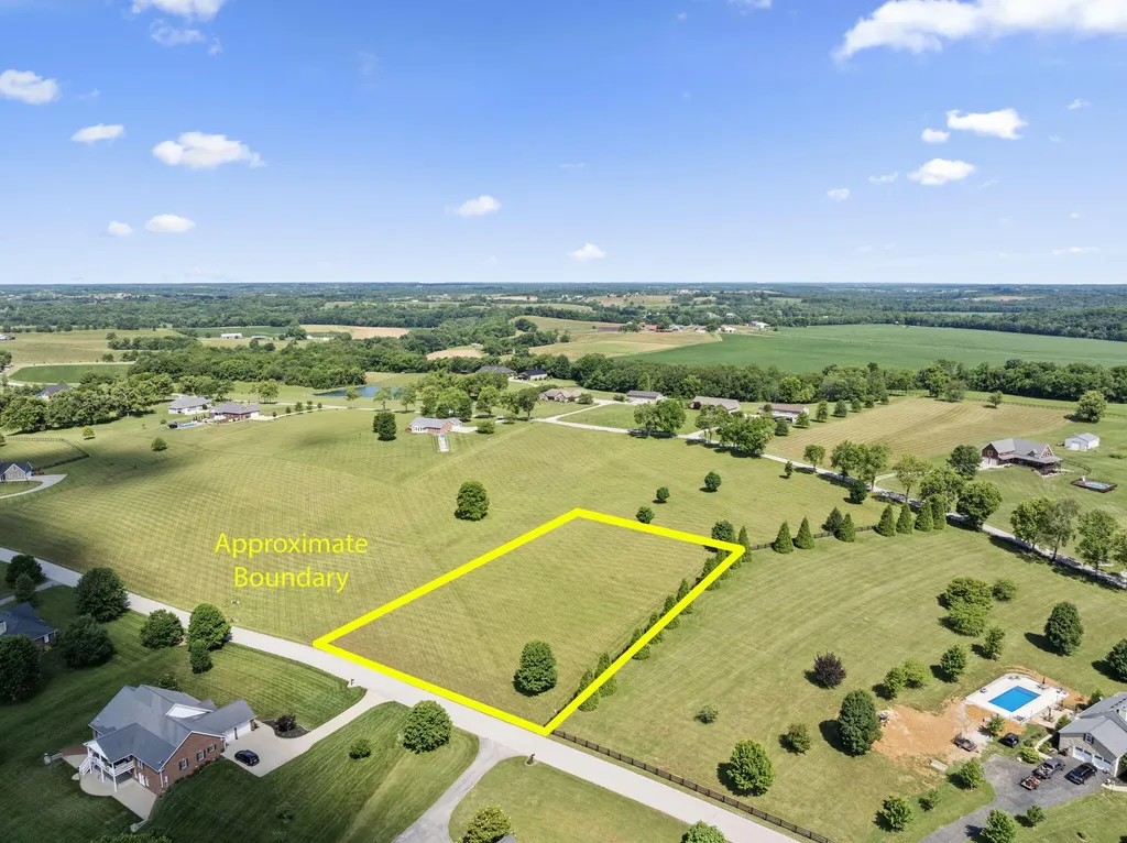 27 Walnut Hill Court Cynthiana KY 41031
