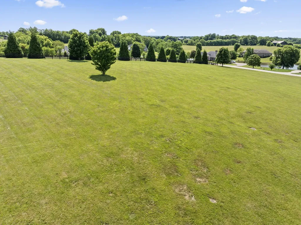27 Walnut Hill Court Cynthiana KY 41031